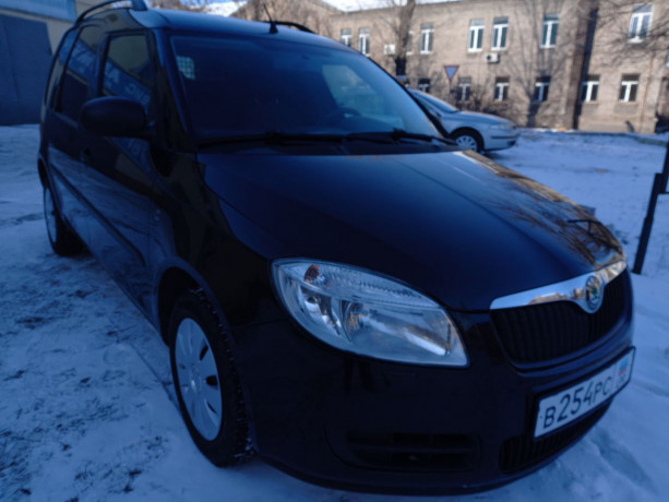 prodaetsya-avtomobil-skoda-praktik-gruzovoi-big-0