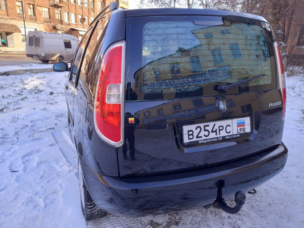 prodaetsya-avtomobil-skoda-praktik-gruzovoi-big-6