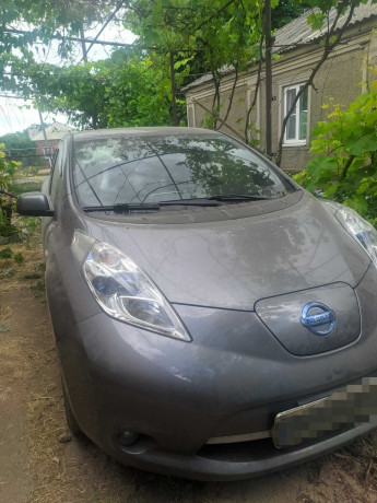 nissan-leaf-2015-god-big-0