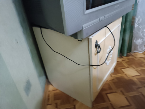 prodam-skaf-i-dve-tubmocki-6500-bystromu-torg-v-1500-tysyaci-big-0