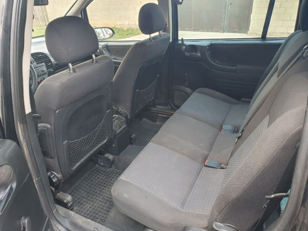 opel-zafira-16-2005-g-big-6