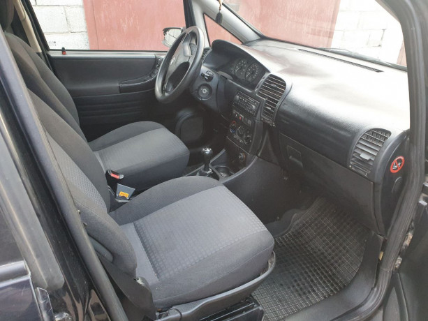 opel-zafira-16-2005-g-big-0
