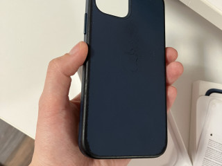 Продам чехлы на IPhone 12 Pro