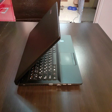 prodayotsya-noutbuk-lenovo-ideapad-b590-big-4