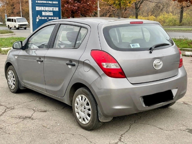 prodam-hyundai-i20-big-1