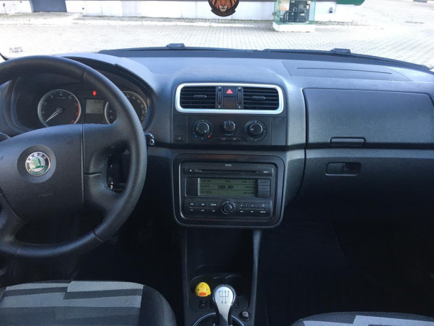 prodam-skoda-roomster-14-big-3