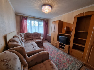 Продам 2-х комнатную квартиру в Донецке +79493687559
