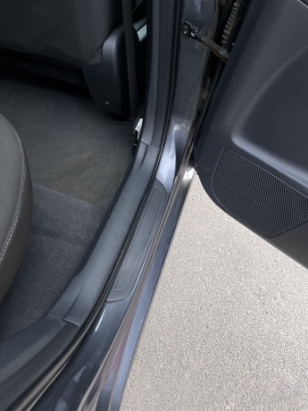 toyota-auris-2007-big-9