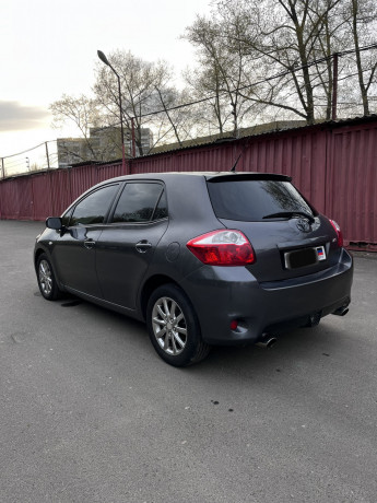 toyota-auris-2007-big-3