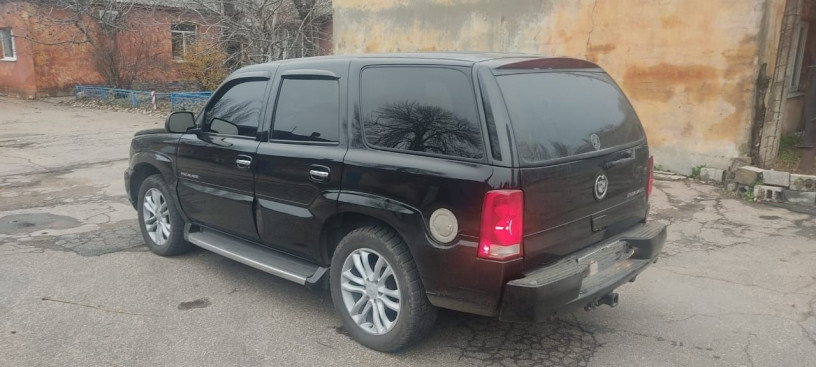 cadillac-escalade-2003-big-1