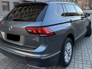 Продам Tiguan SE