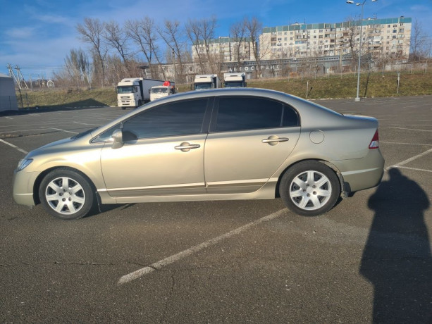 prodam-honda-civic-big-2
