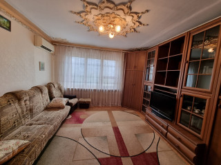 Продам 2-х комнатную квартиру в Донецке +79493687559