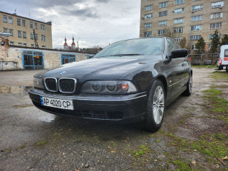 Продам БМВ 520i