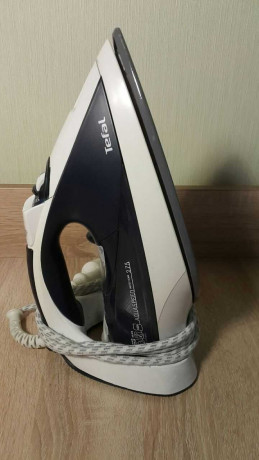 utyug-tefal-aquaspeed-autoclean-s-keramiceskoi-podosvoi-big-2
