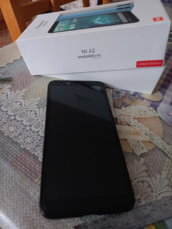 prodam-telefon-xiaomi-mia2-big-0