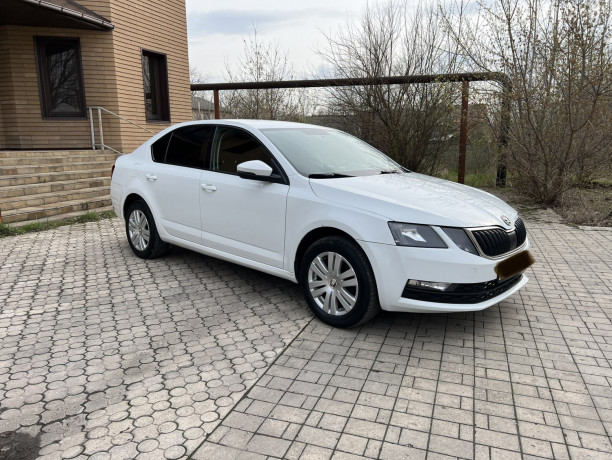 skoda-octavia-2018-avtomat-big-2