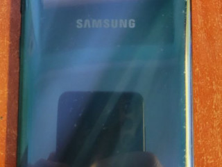 Продам Samsung SM-A30 64gb