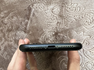 Продам iPhone XR 64 GB Black
