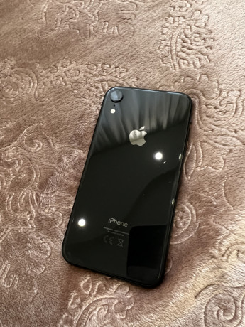 prodam-iphone-xr-64-gb-black-big-0
