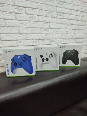 new-besprovodnoi-geimpad-xbox-series-sx-wireless-controller-8500-big-0