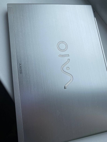 noutbuk-sony-vaio-svt131a11m-core-i74gb133-big-3