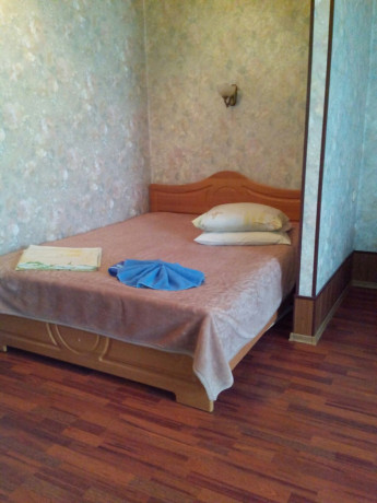 kvartira-posutocno-po-adresu-ulartyoma-76-big-0