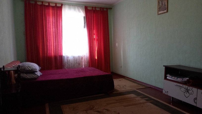 kvartira-posutocno-po-adresu-ulkubyseva-40-big-0