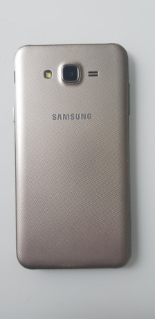 samsung-galaxy-j7-neo-big-0