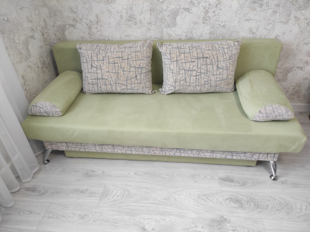 prodaetsya-divan-v-otlicnom-sostoyanii-big-3